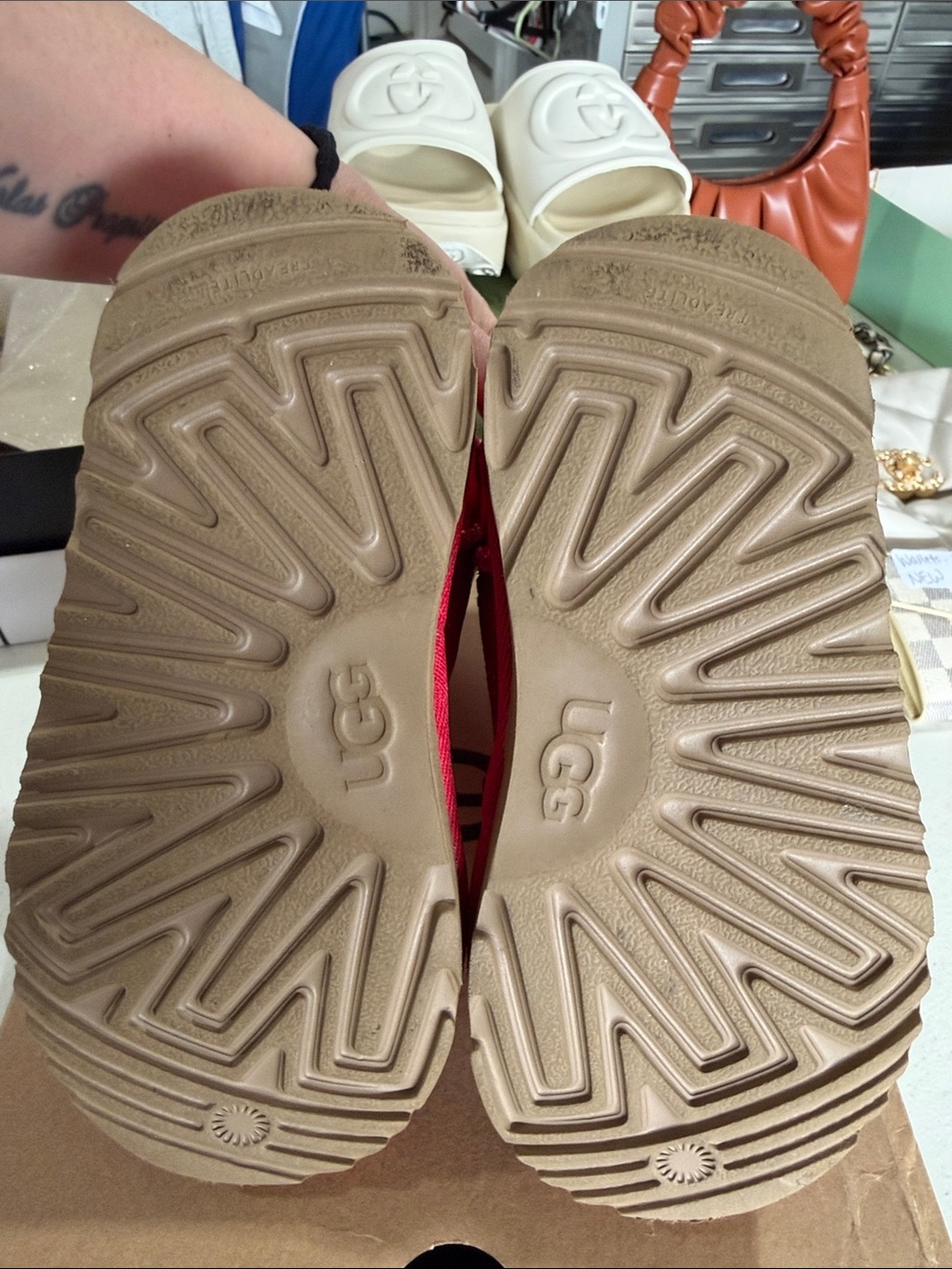 Toddler girl UGGs size 11 - Picture 4 of 5